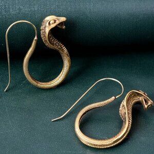 Cobra Earings